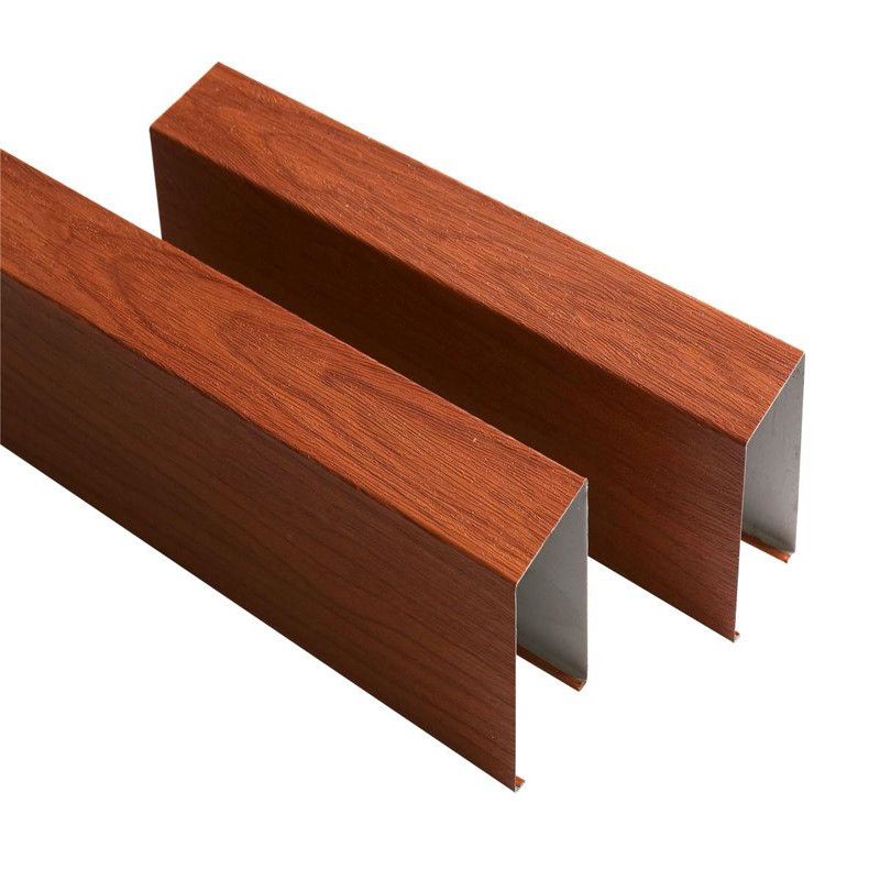 現代酒店空間美學 白色鋁方通、木紋方通與弧形鋁方通的裝飾藝術